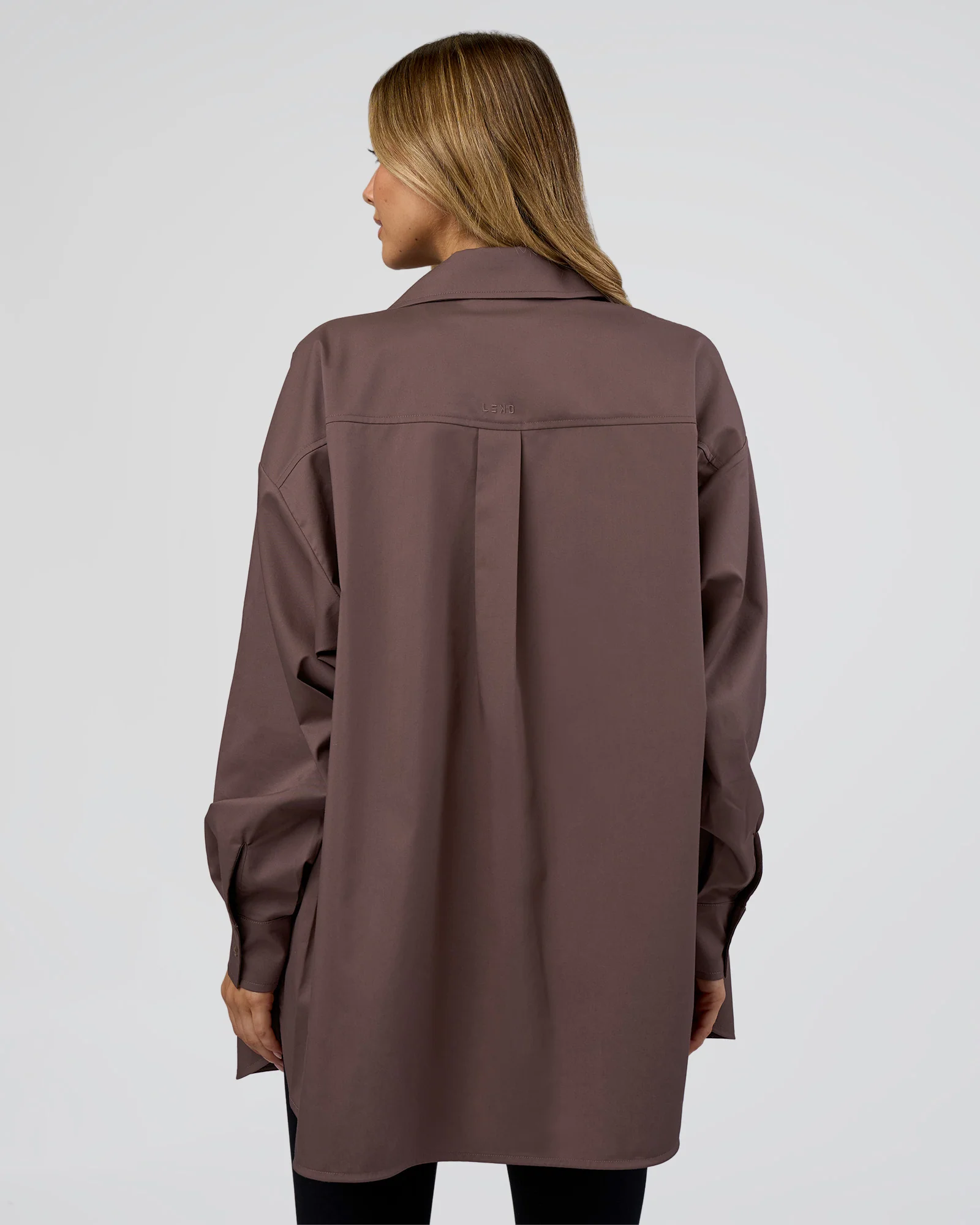 Go-To Oversized Shirt - Cocoa - Image 11