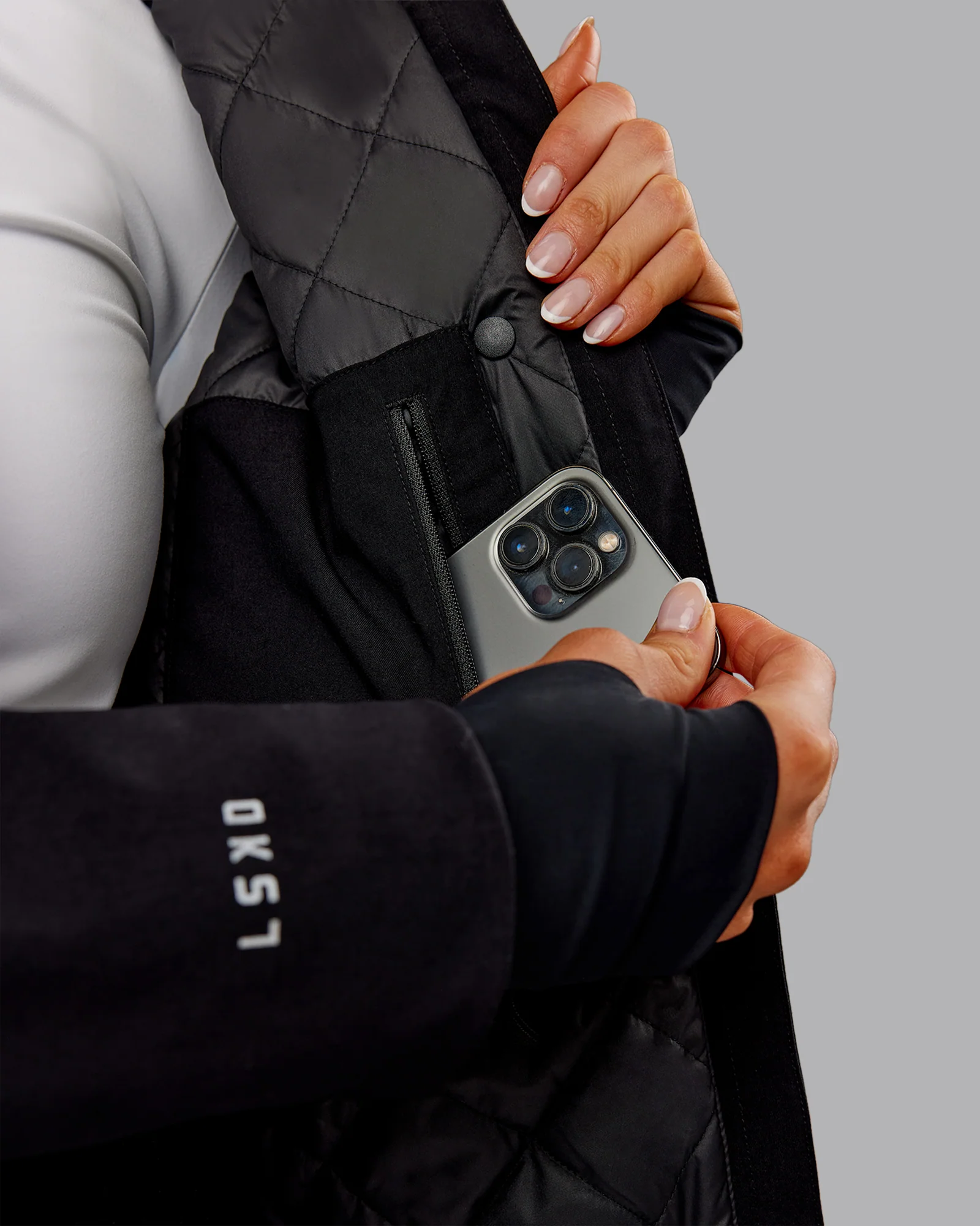 Auxiliary 2.0 Longline Jacket - Black - Image 6