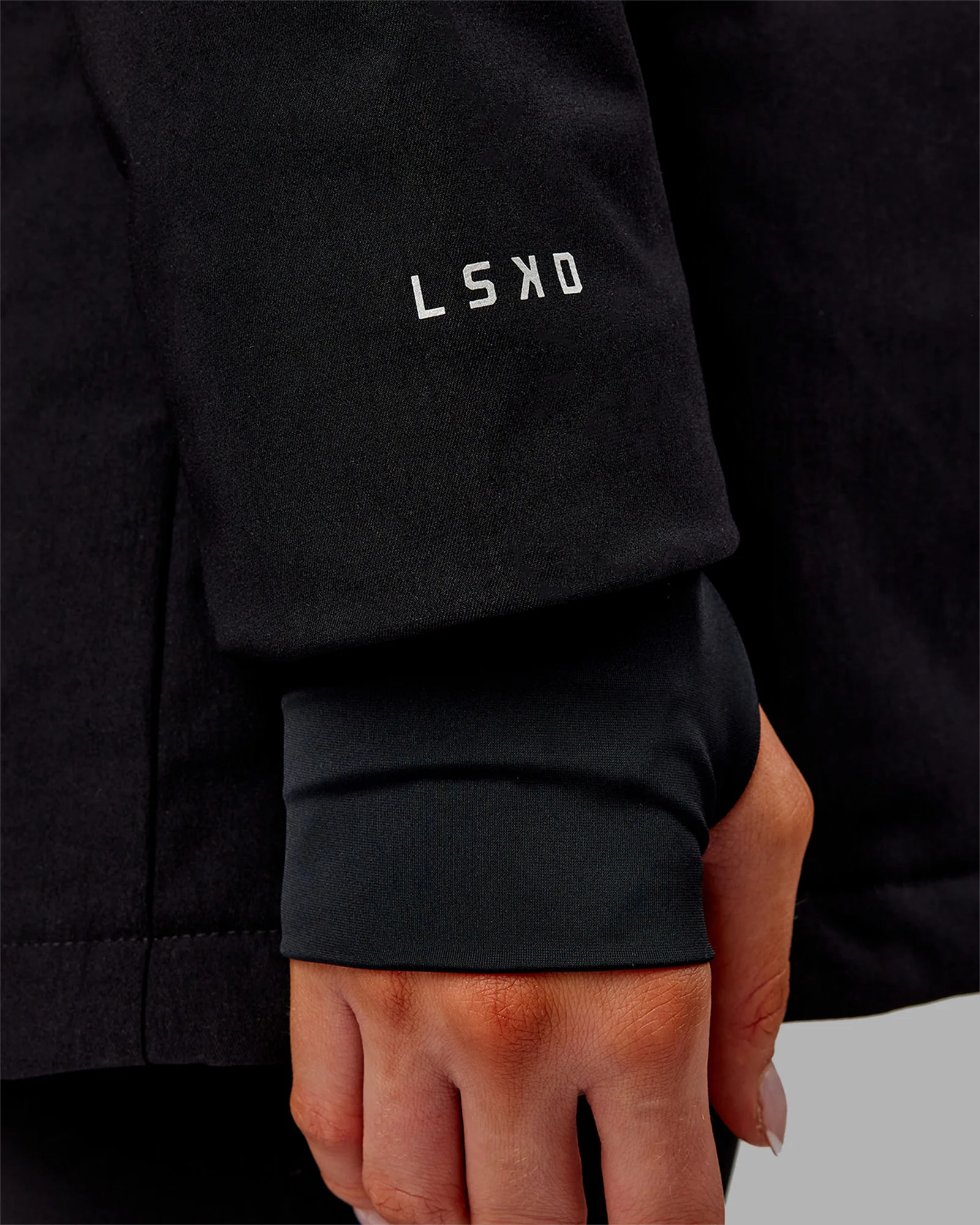 Auxiliary 2.0 Longline Jacket - Black - Image 9